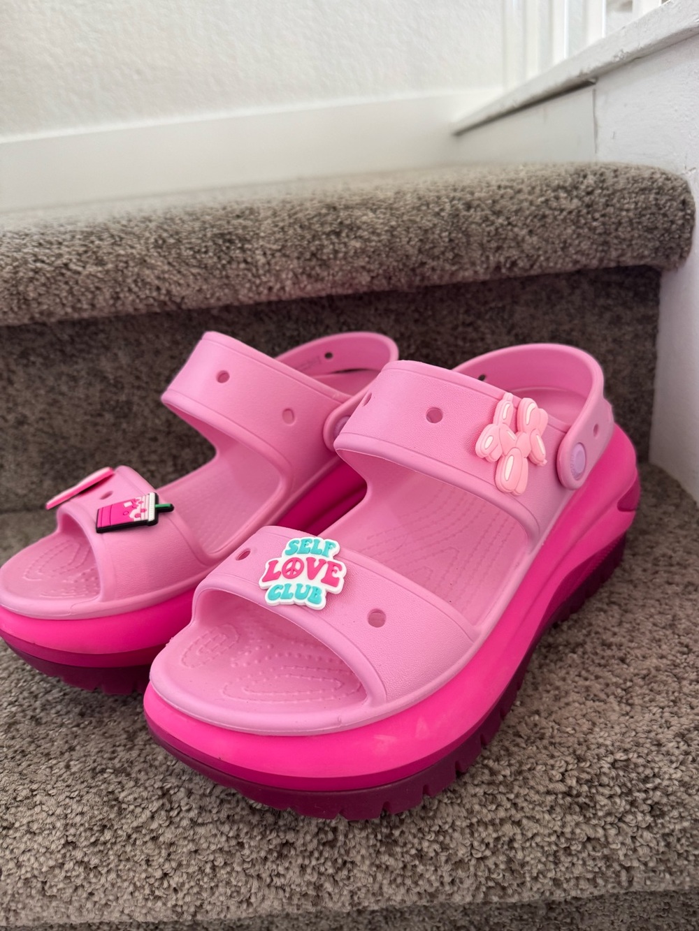 🎀 CROCS Hot Pink Iconic Platform Slides 🎀